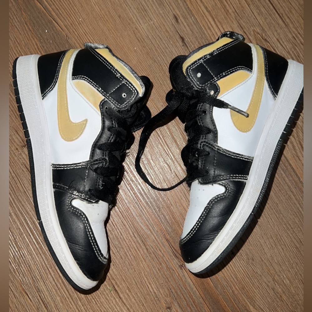 Nike Jordan Kid size 2Y